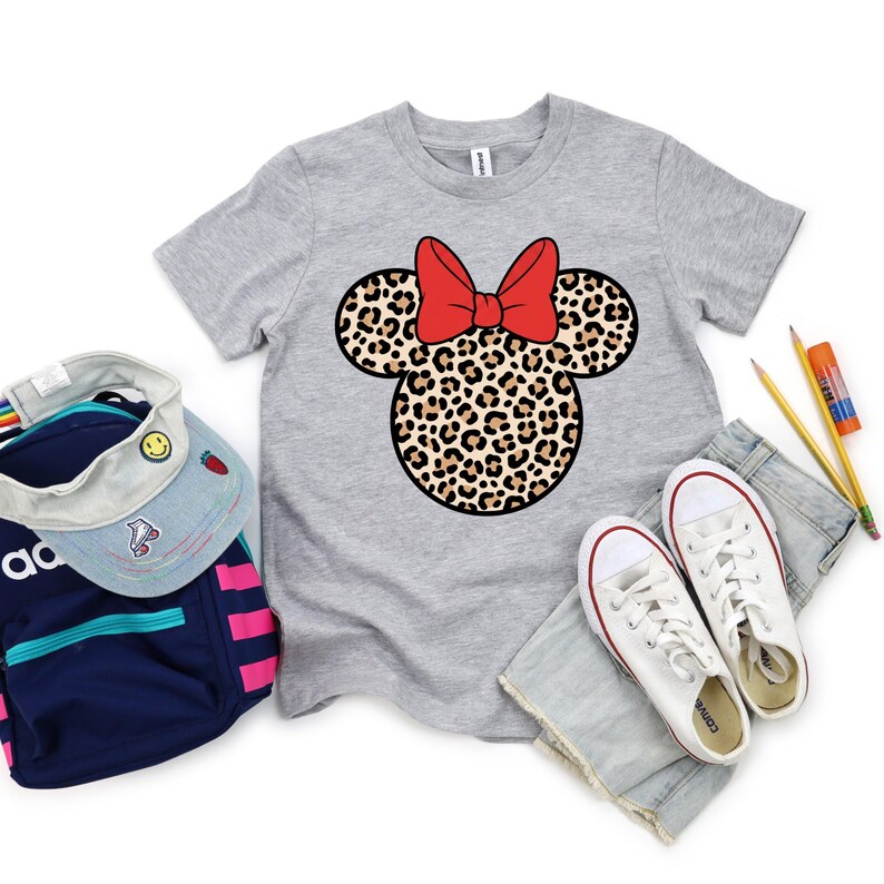 Custom Leopard Minnie Mouse Shirt, Cute Disney Mom Tee, Minnie Safari Kids Shirt, Minnie Mouse Birthday Shirt, Disney Family Vacation Shirts afbeelding 11