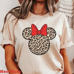 Custom Leopard Minnie Mouse Shirt, Cute Disney Mom Tee, Minnie Safari Kids Shirt, Minnie Mouse Birthday Shirt, Disney Family Vacation Shirts afbeelding 1