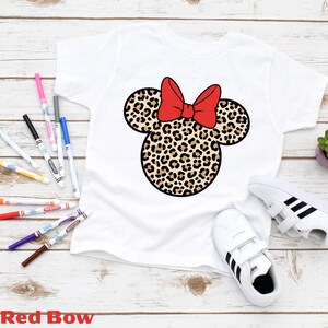 Custom Leopard Minnie Mouse Shirt, Cute Disney Mom Tee, Minnie Safari Kids Shirt, Minnie Mouse Birthday Shirt, Disney Family Vacation Shirts afbeelding 8