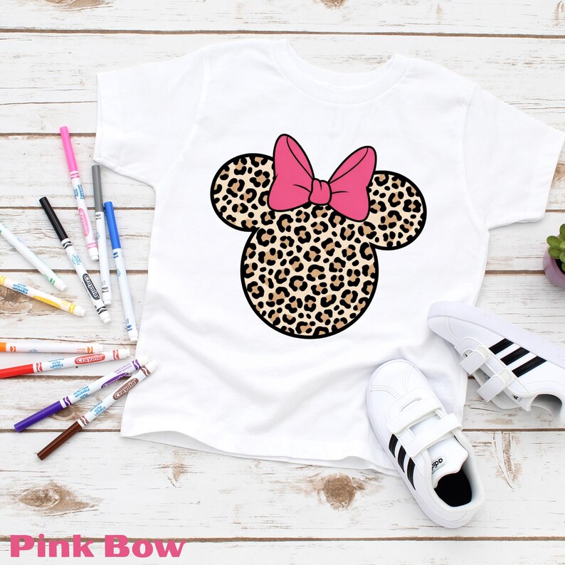 Custom Leopard Minnie Mouse Shirt, Cute Disney Mom Tee, Minnie Safari Kids Shirt, Minnie Mouse Birthday Shirt, Disney Family Vacation Shirts afbeelding 9