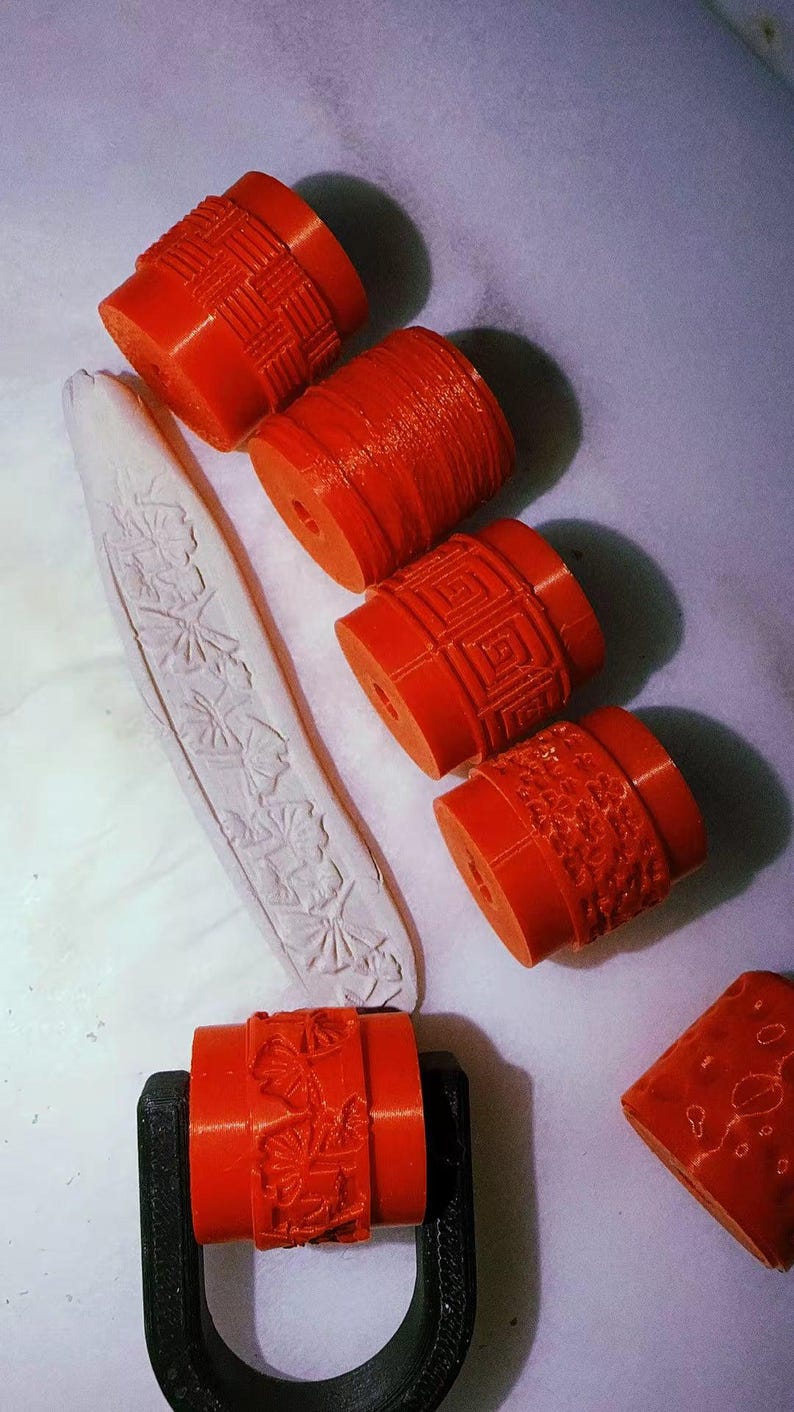 Pattern roller