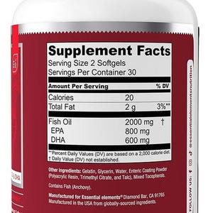 K&ouml;nnte beinhalten: Eine wei&szlig;e Erg&auml;nzungsflasche mit einem roten Etikett mit der Aufschrift "Supplement Facts". Das Etikett listet Portionsgr&ouml;&szlig;e, Kalorien, Gesamtfett, Fisch&ouml;l, EPA und DHA-Gehalt auf. Die Flasche enth&auml;lt Softgels und wird in den USA hergestellt.