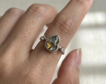 Sericho Pallasite Meteorite Heart Ring, Genuine Kenya Meteorite Inlay Under Clear Dome, Vintage Beaded Rim, 925 Stering Silver Set, Unisex