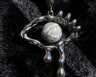 Muonionalusta Meteorite Eye Silver Pendant Necklace | Swedish Iron Meteorite Bead | Drip Frame Statement Jewelry | 925 Sterling Silver