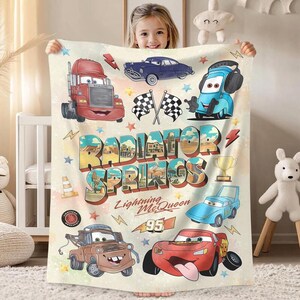 Manta de Cars Radiator Springs, manta de Rayo McQueen, regalo de cumpleaños de Cars, manta de Cars Land, manta de cumpleaños, manta de regalo para niño de cumpleaños imagen 2