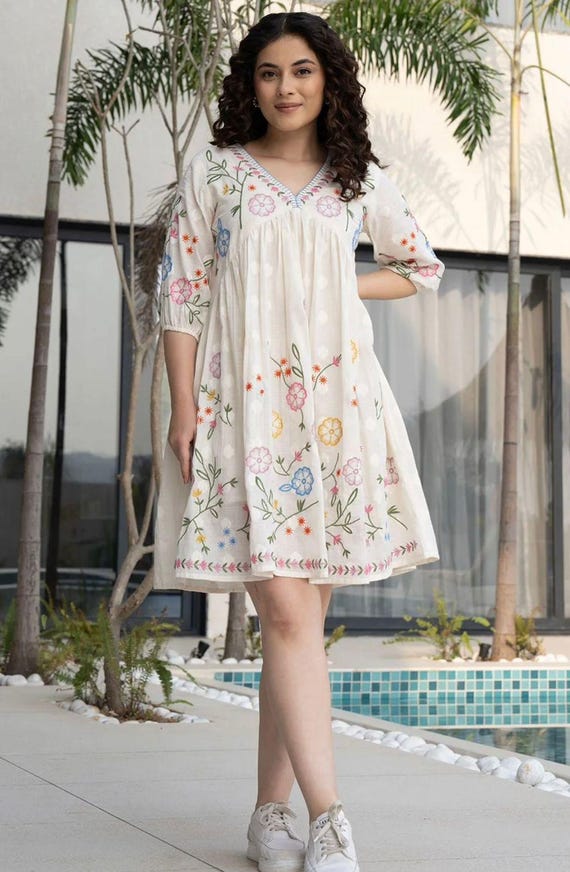 green emerald velvet dress Aitana Rose Embroidered V-neck Puff Sleeve Lace Cotton Dress