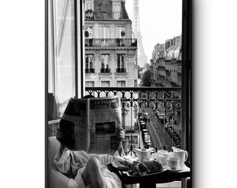 Mujer en París PNG, Estampado de moda de lujo, Blanco y negro, Decoración de habitación Hypebeast, Decoración de habitación elegante PNG descarga digital