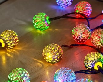 Guirnalda de luces solares marroquíes, 8 modos, impermeables, estilo bohemio, con forma de bola de metal, para decoración de jardín y patio, con energía solar exótica.