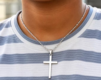 Colar minimalista com pingente de cruz em prata, corrente simples para homens e mulheres, presente ideal para mulheres.
