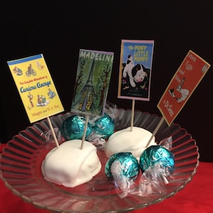 Children&#39;s storybook cover cupcake toppers