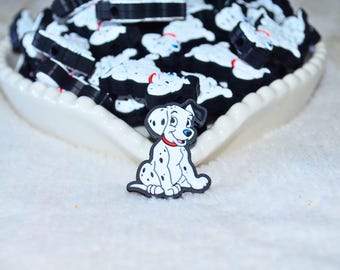 Cuenta de silicona con diseño de cachorro moteado • Ojos azules, collar rojo • Artículos para manualidades caninas