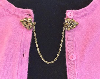 Vintage Weiss 1950s Rhinestone Sweater Clip Guard Gold Tone Triangle Cardigan Clasp