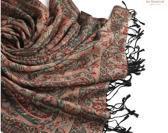 Cashew Blume bestickter Quastenschal - weiches, luxuriöses Tuch, Herbst/Winter Party Accessoire für Frauen
