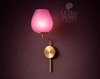 Lámpara de pared estilo italiano Stilnovo Modern Italian de los años 50 con cristal Sputnik rosa Roly-Poly – Aplique de pared antiguo de latón de mediados de siglo.