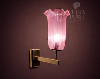 Lámpara de pared estilo italiano Stilnovo Modern Italian de los años 50 con cristal Sputnik rosa Roly-Poly – Aplique de pared antiguo de latón de mediados de siglo.