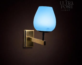 Lámpara de pared estilo italiano de vidrio Stilnovo Modern Italian Sputnik de los años 50 en color azul cielo Roly-Poly – Aplique de pared antiguo de latón de mediados de siglo.