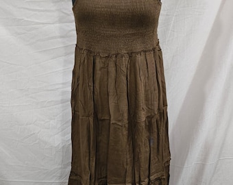 Vestido midi marrom de algodão com detalhes franzidos, modelo boho de verão sem mangas, peça indiana feita à mão