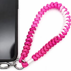 Handykette kurz mit Metall Patch Paracord Handyband geflochten für iPhone & Smartphones Individuell kombinierbare Farben Geschenk für sie