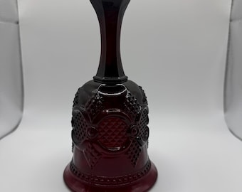Campana de cristal rojo rubí de la colección Cape Cod de Avon Vintage 1979