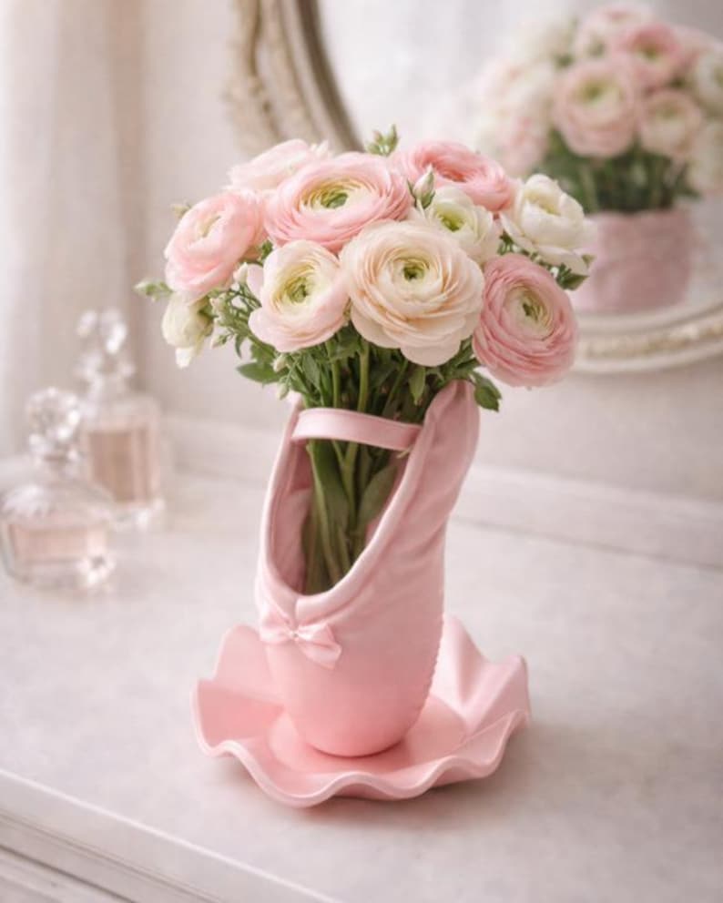 “Ballet shoe vase STL with matching ruffled plate for balletcore and coquette home decor.”