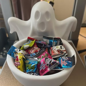 Spooky Ghost Candy Bowl STL, Halloween Treat Holder 3D Print File image 3