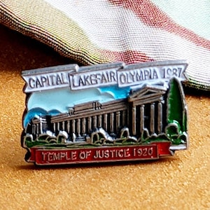 Vintage Hauptstadt Lakefair Olympia Anstecknadel 1987, Tempel der Gerechtigkeit, PNW Geschichte, Washington Festivals,