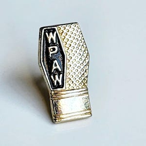 Vintage WPAW Radio Lapel Pin, Country Music Radio Station, Unique Entertainment Mic, Mid Century Microphone, Singer Gift Idea, NC, Musical