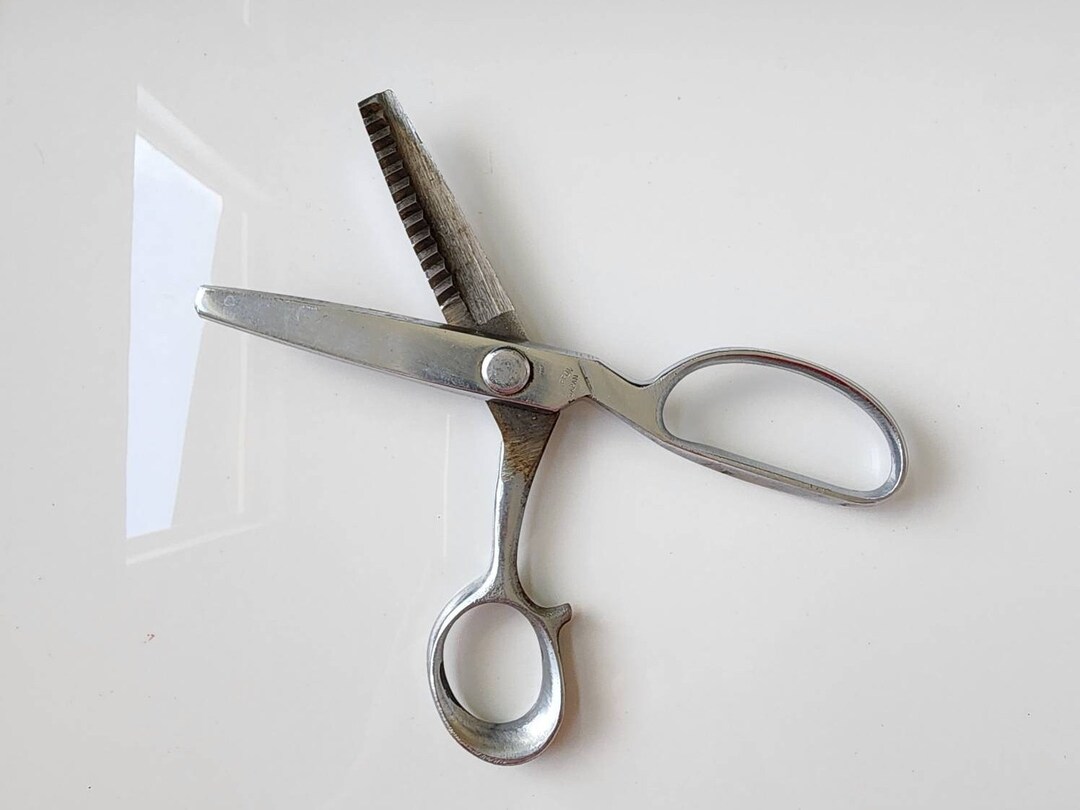 Griffon Steal Pinking Shears, Made Japan, Vintage GRIFFON Cutlery Corp