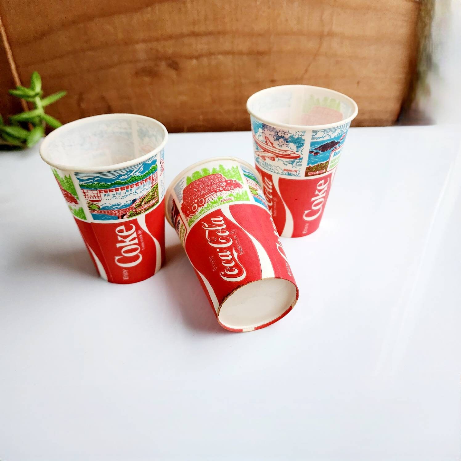9oz 12oz 16oz 22oz Disposable Paper Cups Coca Cola Drinking Paper Cups With  Lids Cold Drinks Cup Catering Party Tableware Choose QTY 