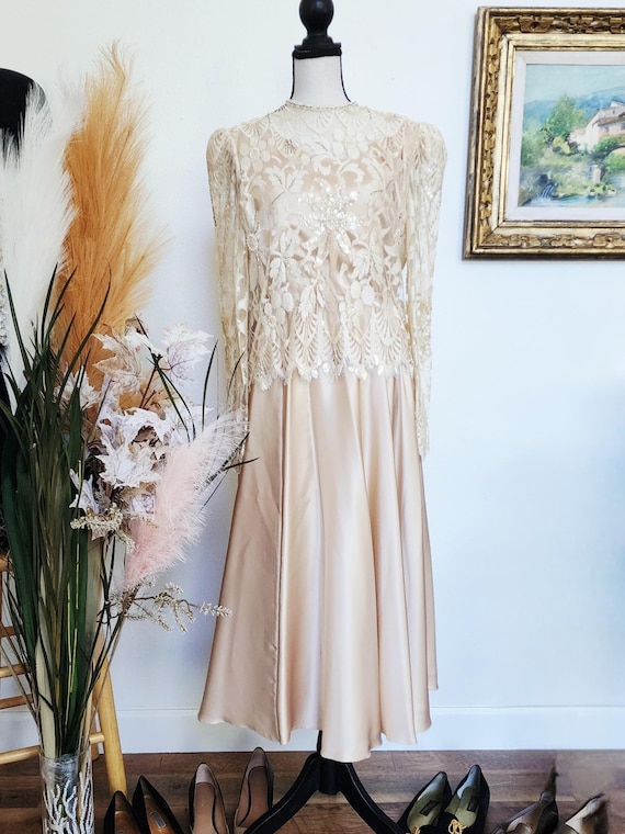 lilac chiffon one shoulder floor length dress Wisteria Slit Pleated A-line Bridesmaid Color:Neutral One Shoulder Hemline short men White Floral Light Pink