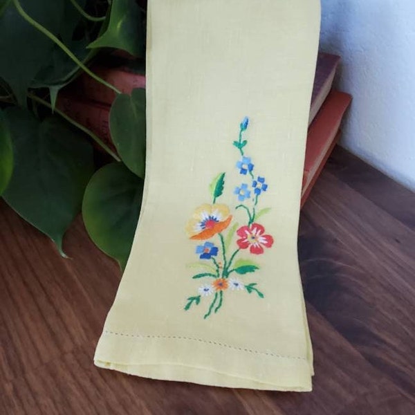 torchon en lin jaune vintage, serviette d’invité de broderie à la main, serviette de bain, fleurs brodées florales
