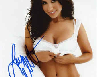 Lacey Chabert Autographed Photo | 8x10 | Certified by BAS