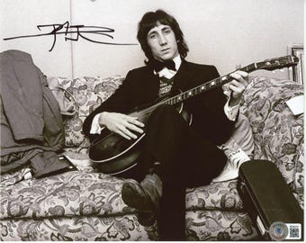 Pete Townshend Autographed Photo | 8x10 | Certified by BAS