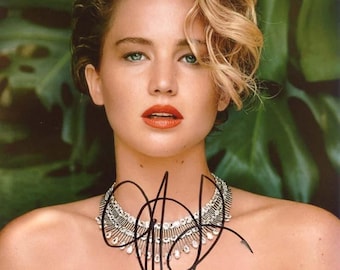 Jennifer Lawrence Autographed Photo | 8x10 | Certified by BAS