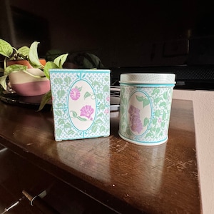 Vintage Skin So Soft Candle in a Tin 3&quot;x2&quot; Vintage Avon Decorative Scented NIB