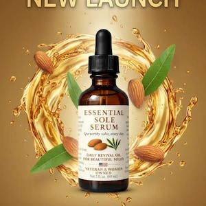 Puede incluir: Una botella de vidrio marr&oacute;n de Essential Sole Serum con un cuentagotas negro, rodeada de almendras y hojas verdes. La etiqueta dice "Daily Revival Oil for Beautiful Soles". El fondo presenta un chapoteo de aceite dorado.