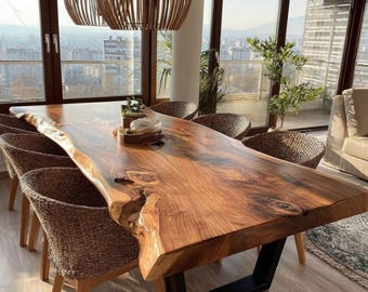Mesa de comedor de nogal con borde natural hecha a mano, mesa de madera maciza a medida