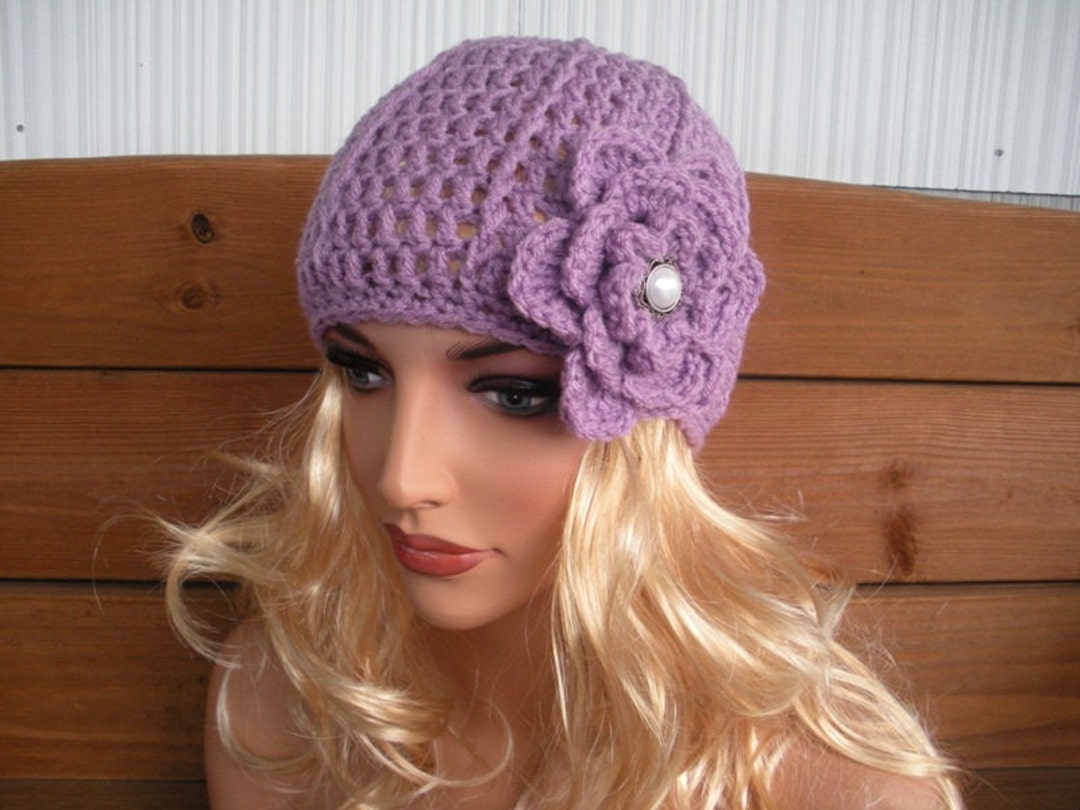 Women\'s White Crochet Cloche Hat with Lilac Accent Lilac & Lace Vintage Hat Crochet Pattern - Hopeful Honey main image 4