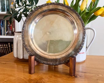 Vintage dames. Een Rogers verzilverd dienblad | Meadowbrook schaal met bloemenrand (9 inch)