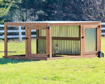 Mobilny kurnik z traktora dla kurczaków DIY