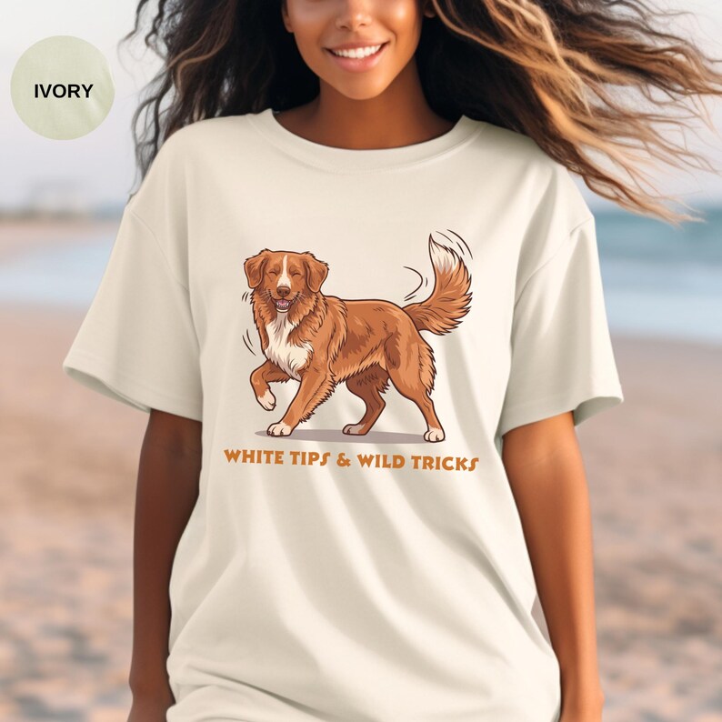 Nova Scotia Duck Tolling Retriever Shirt | White Tips & Wild Tricks Dog Illustration afbeelding 8