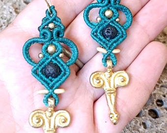 Boucles d'oreilles en macramé faites main | Pierre de lave et laiton | Bijoux ethniques bohèmes