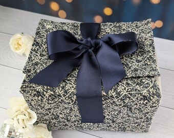 Emballage cadeau Noël en tissu réutilisable – paquet cadeau élégant fait main