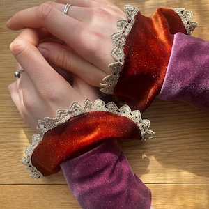 Arm warmers cuffs ruffle velvet lace circus