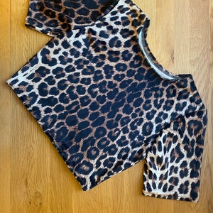 Leopard print crop top velvet