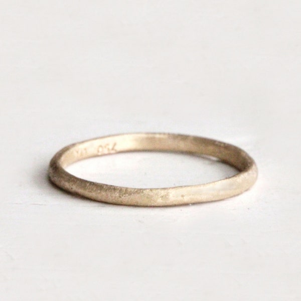 A sweet rustic wedding band. 18k. Simple love. Bean