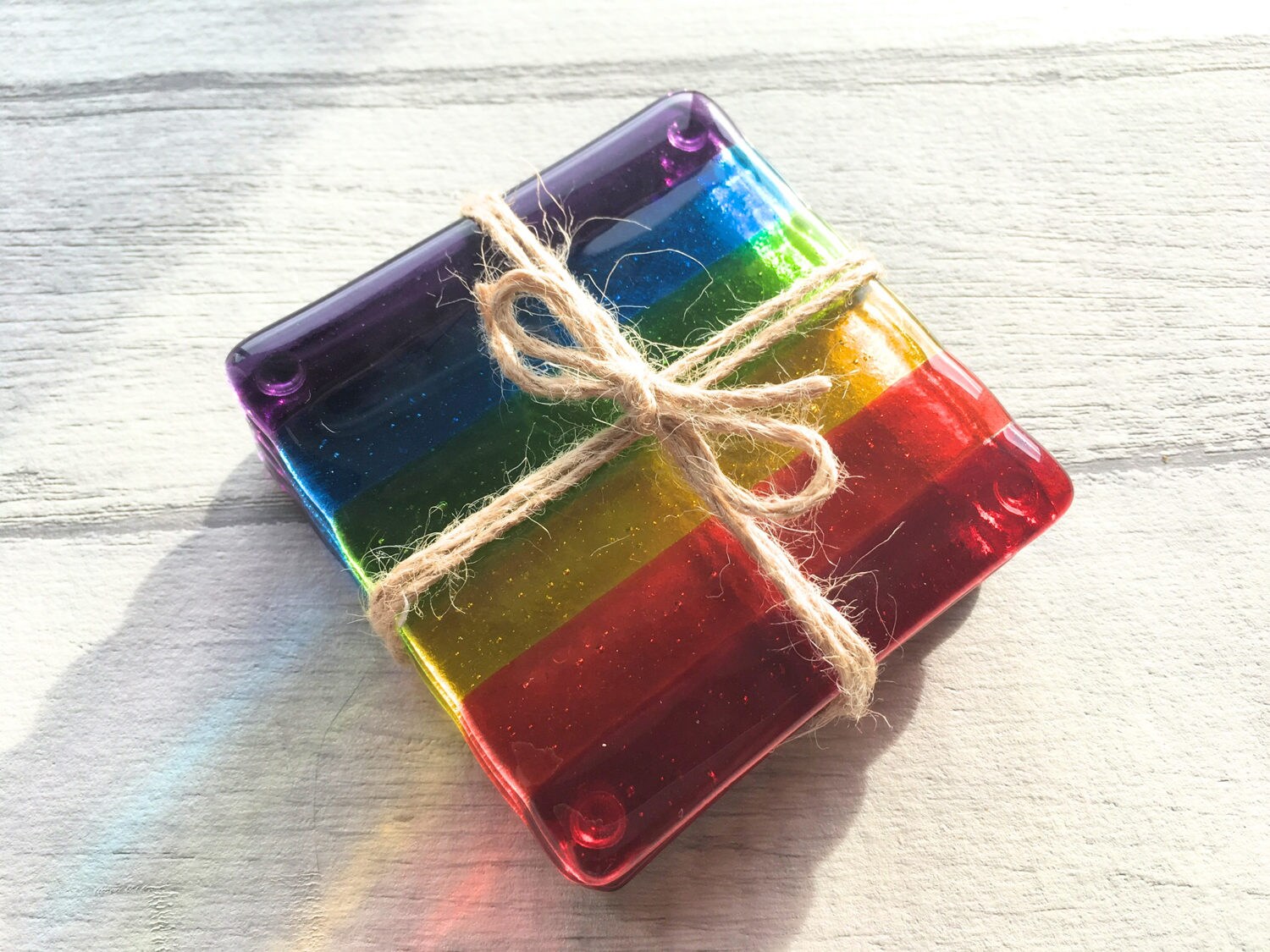 Ensemble de 4 Rainbow Coasters, Verre Fondu Drink Glass, Housewarming Gift, Decor, Pride Gift