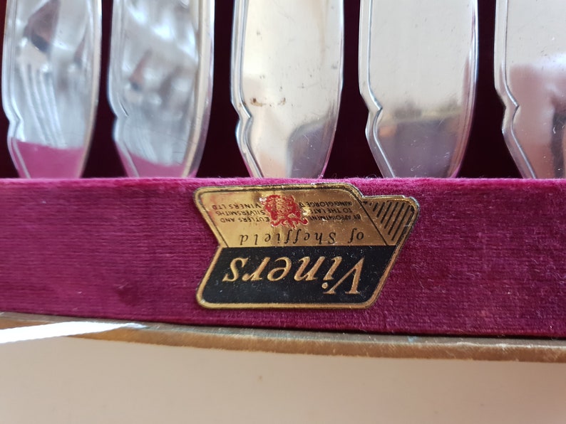 Antique Vintage Viners of Sheffield Boxed Fish Cutlery Silver Set