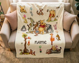 Kocyk vintage z Kubusiem Puchatkiem, kocyk z Kubusiem Puchatkiem i Przyjacielami, kocyk z imieniem, kocyk dla dziecka, prezent na baby shower, prezent z Kubusiem Puchatkiem