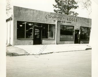 Foto vintage de Vogue, limpieza de tintorería de los años 50 (descarga digital)